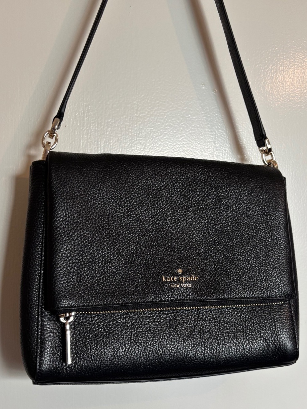 Kate Spade Leila Medium Pebbled Leather Shoulder Bag Black Gold Hardware